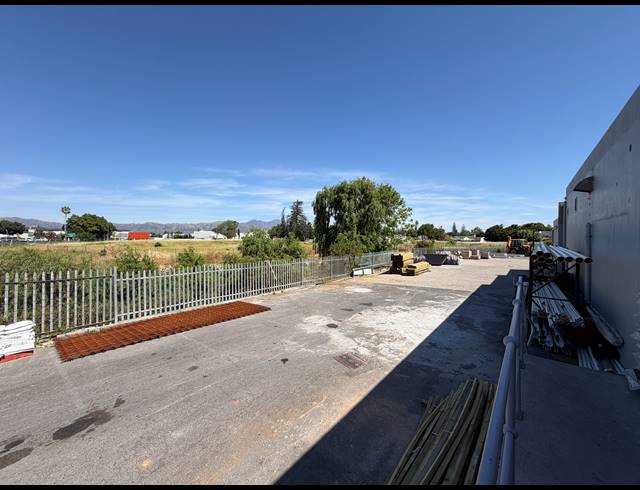2,500M² RETAIL TO LET IN AUDAS ESTATE